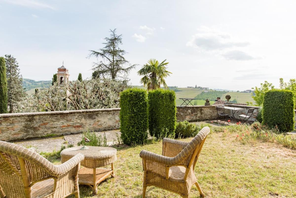 ネイヴェ Castello Di Coazzolo Bed & Breakfast エクステリア 写真