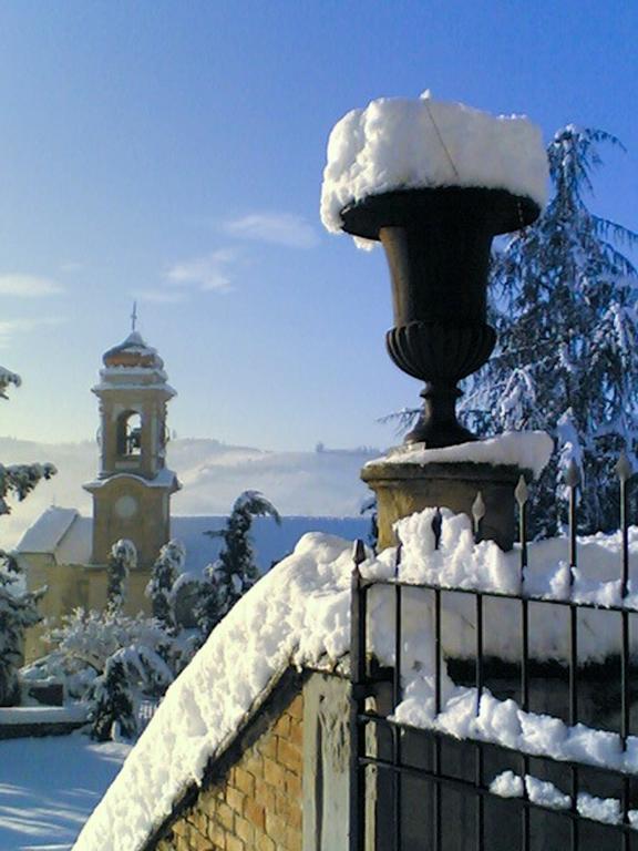 ネイヴェ Castello Di Coazzolo Bed & Breakfast エクステリア 写真